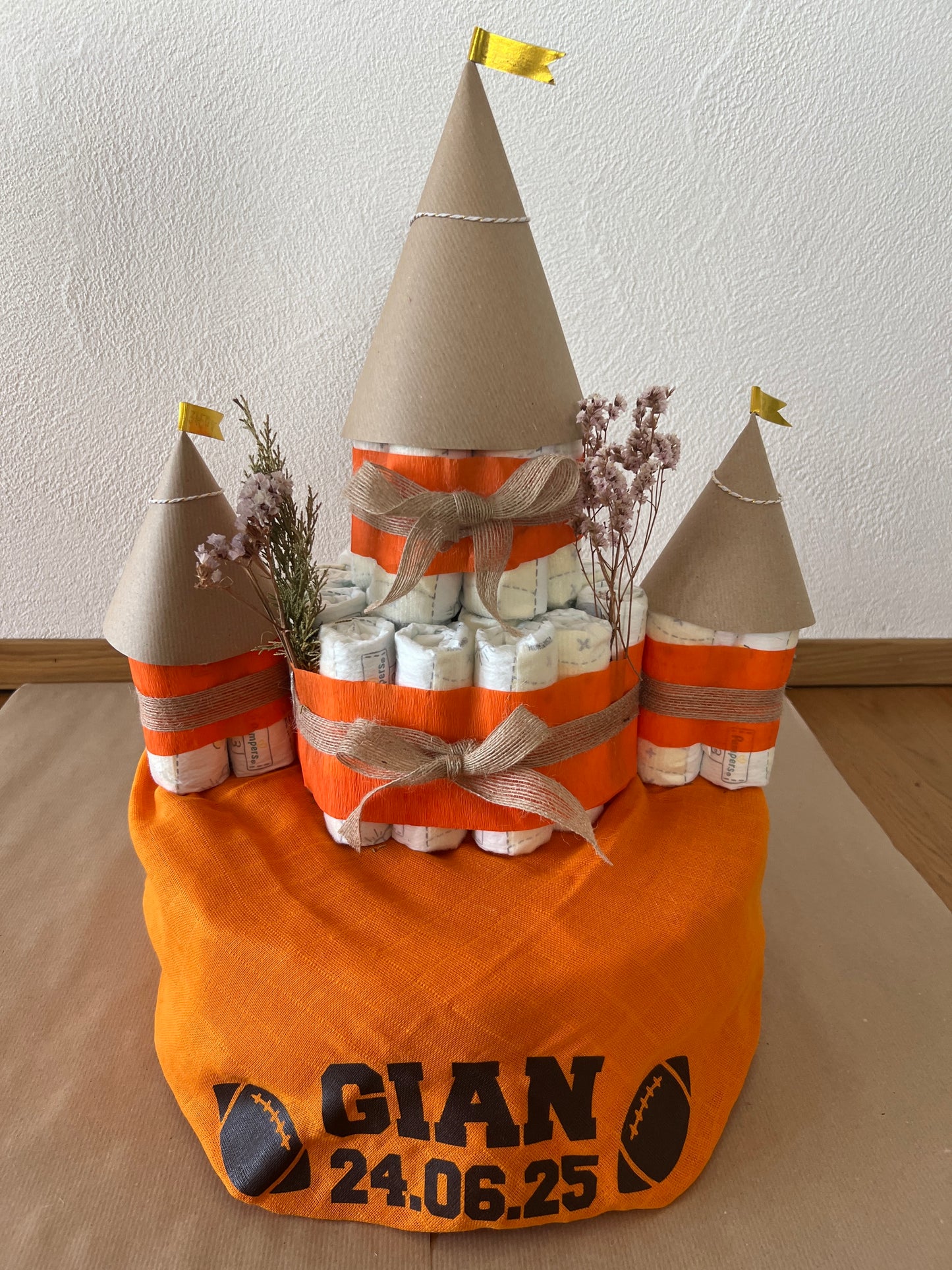 Personalisierte Windeltorte "Burg"