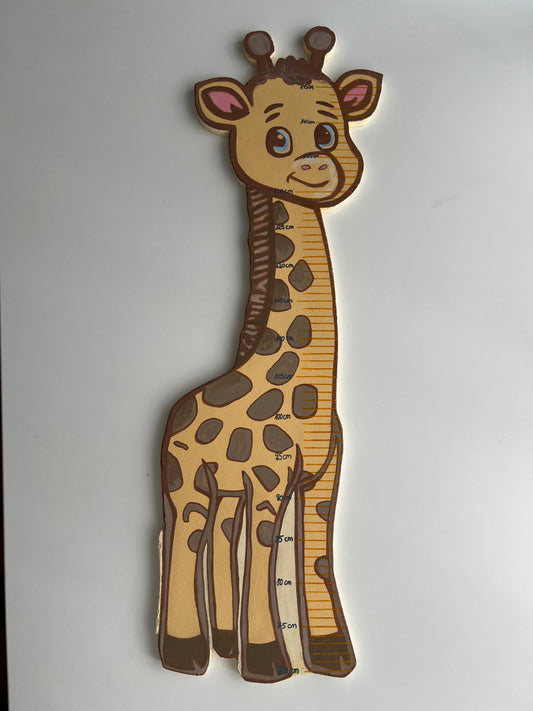 Messlatte Giraffe, handgefertigt mit sanften Pastelltönen